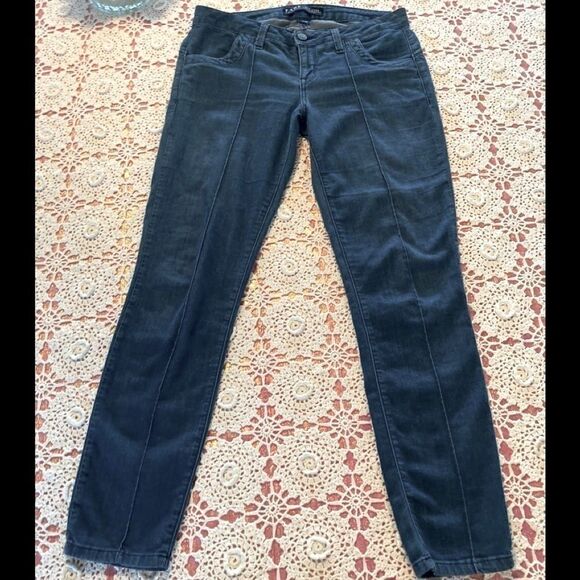 Fade To Blue Jeans Skiinny Jeans - Picture 2 of 5